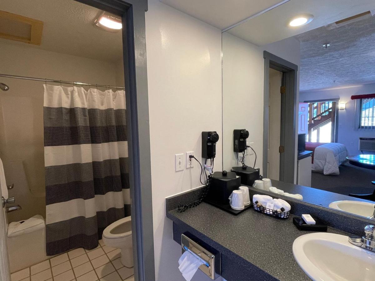 Oakland Long Branch Motel מראה חיצוני תמונה